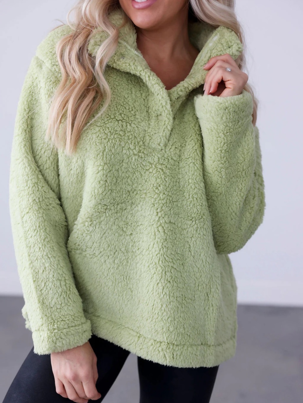Timing Sherpa Pullover Size Medium Sage Green Oversized Super Soft Cozy NEW